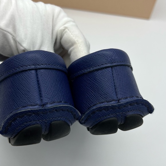 Authentic Prada blue Saffiano leather loafers - Picture 10 of 11